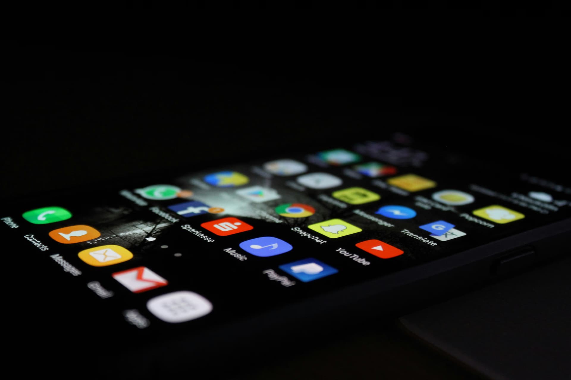 Leveraging Social Media for Business Growth: Strategies for Freelancers and Small Businesses
